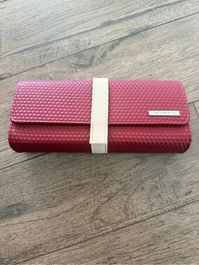 Jantaminiau Red Textured Clutch Purse with Cream Strap